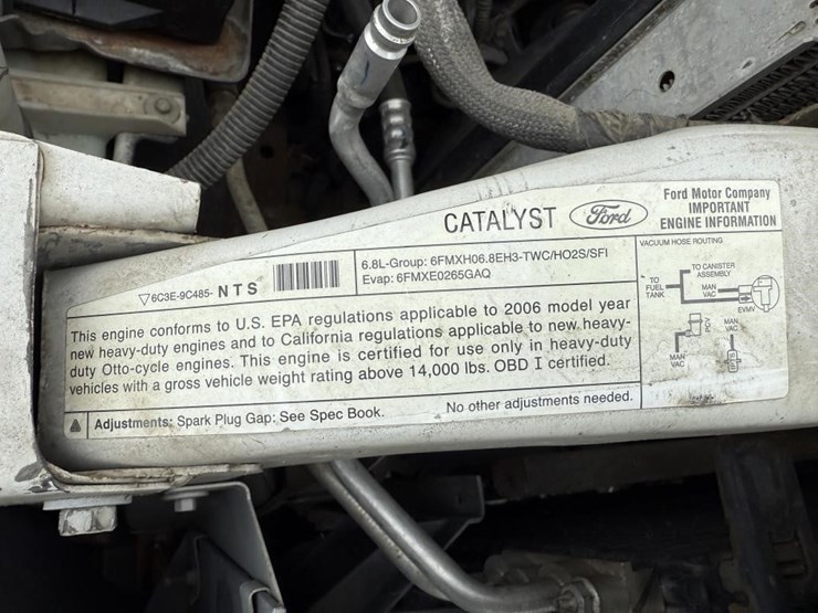 2006-ford-f450-image-25