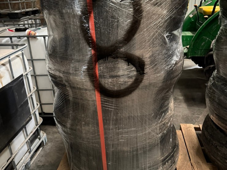 implement-tires-(lt1478,-unit-8)-image-2