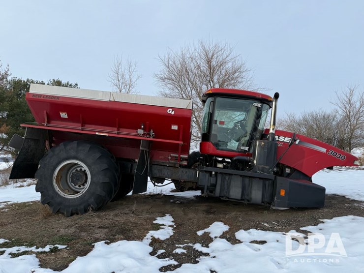 case-ih-titan-3030-image-2