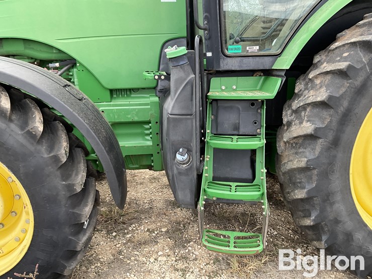 john-deere-8320r-image-12