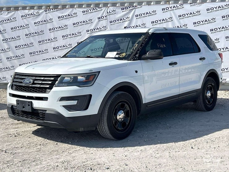 2016-ford-explorer-awd-suv-image-1