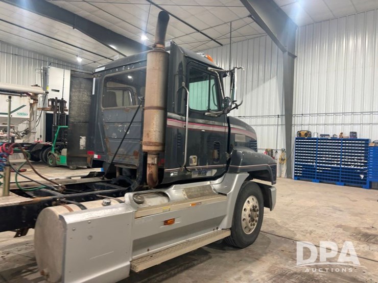 1993-mack-ch613-image-38