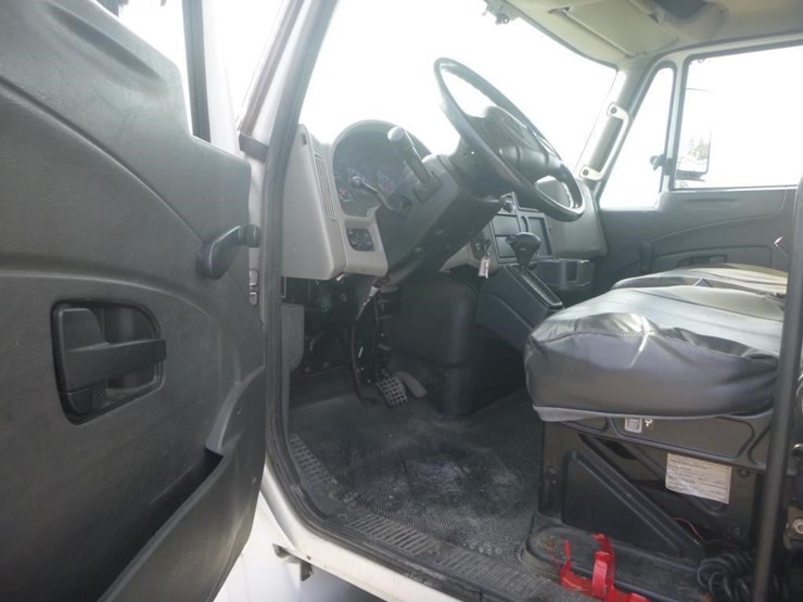 international-durastar-4300-image-9