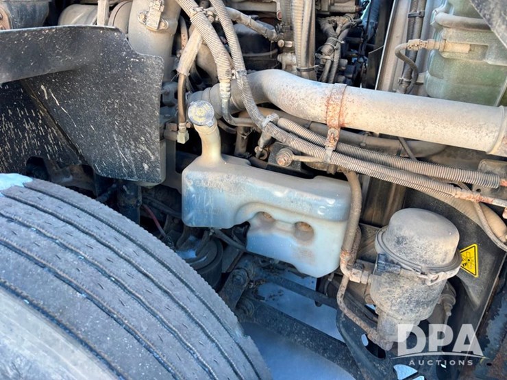 international-prostar-image-18