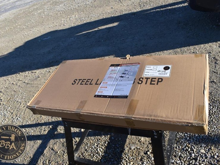 landhonor-3-step-step-stool-image-1