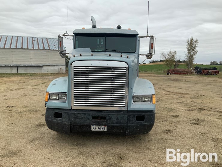 1992-freightliner-fld120-image-2