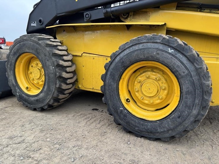 1995-new-holland-lx865-image-16