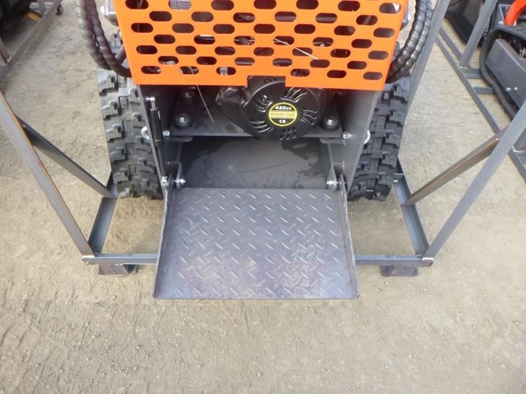 2025-agt-ysrt14-skid-steer-track-loader-image-11