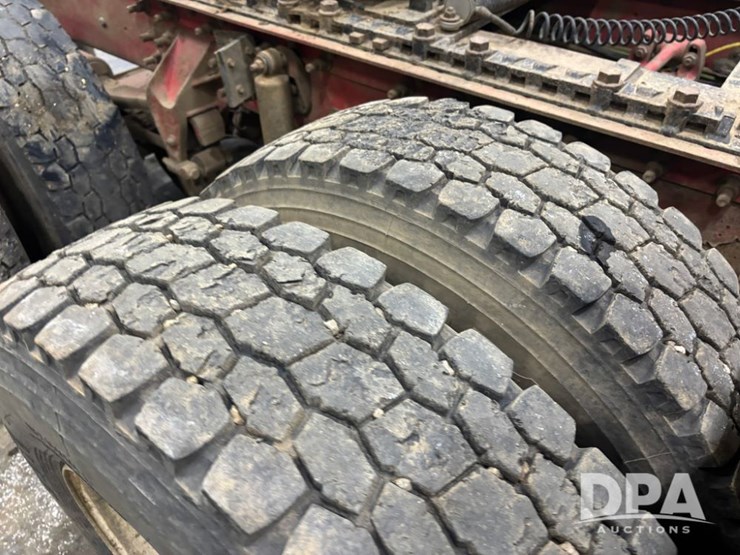 international-9900i-image-53