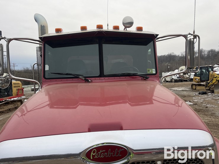 2012-peterbilt-pb337-s/a-lube-&-fuel-truck-image-12