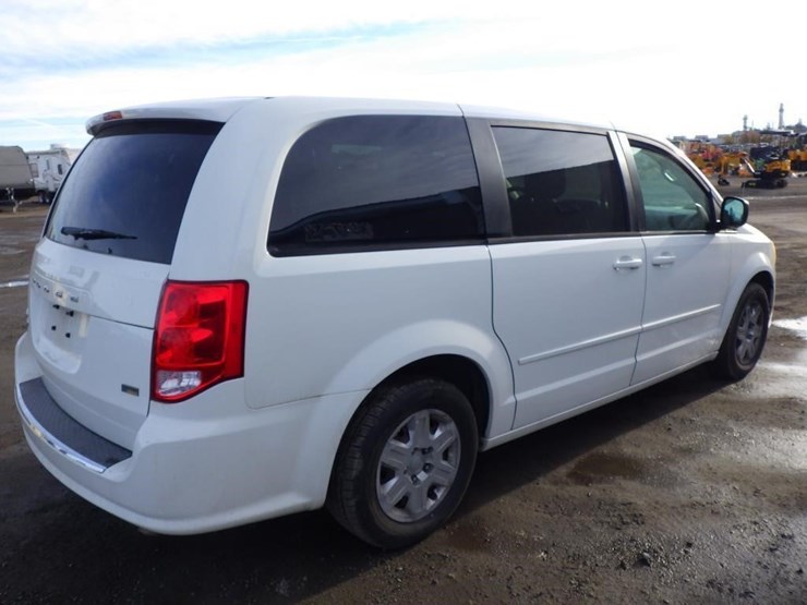 dodge-grand-caravan-image-3