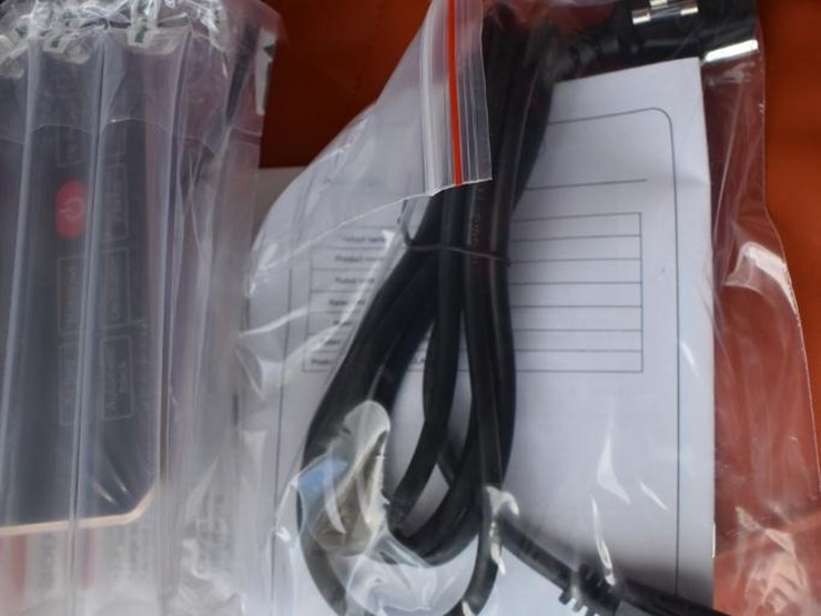 tpm-ergoflux-massage-chair,-orange-&-white,-usb-port,-shiatsu-&-kneading-image-9