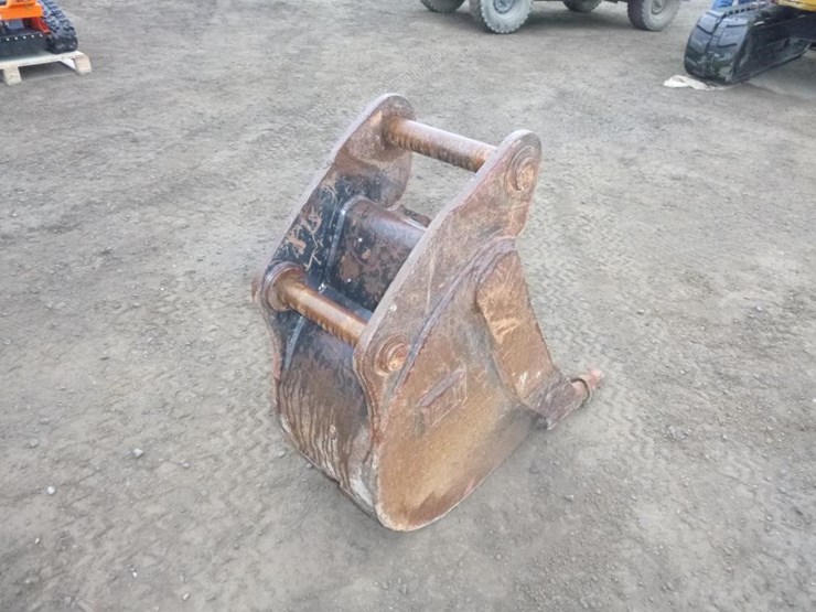 caterpillar-12-image-3