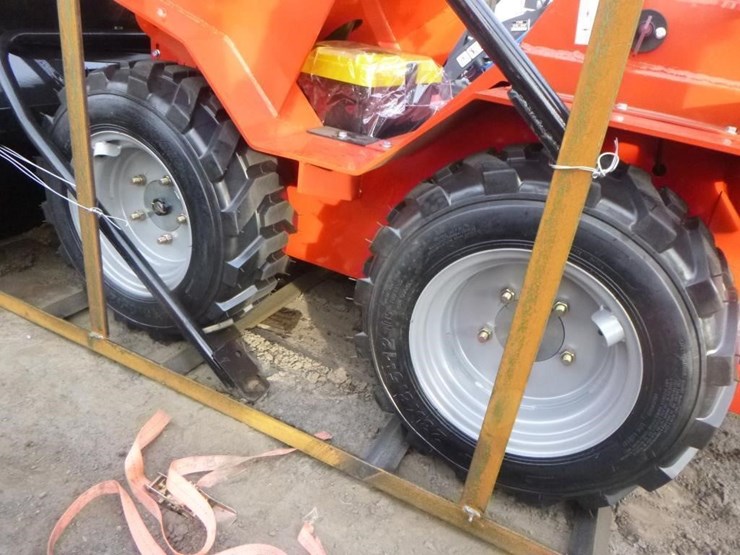 2025-agt-sda140w-skid-steer-loader-image-22