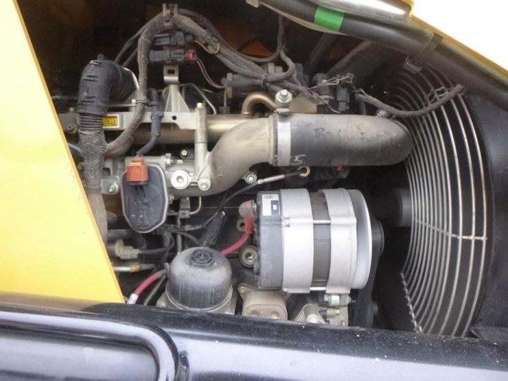 2021-caterpillar-415-il-image-36