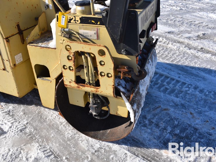 2001-wacker-neuson-rd25-image-15