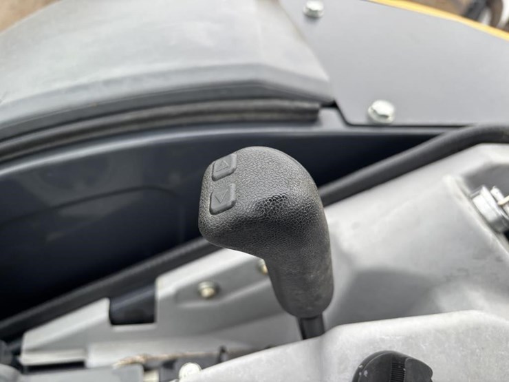 2022-deere-35g-image-33