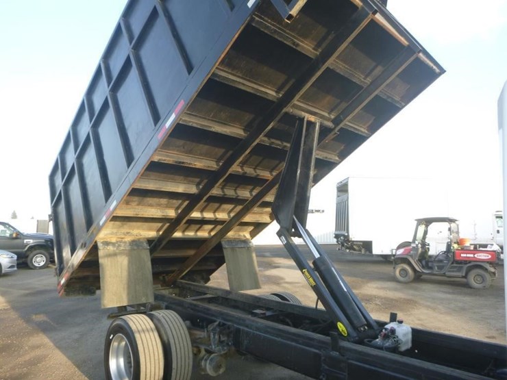 2014-international-durastar-4300-image-10