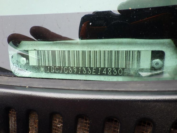 2003-chevrolet-3500-image-14