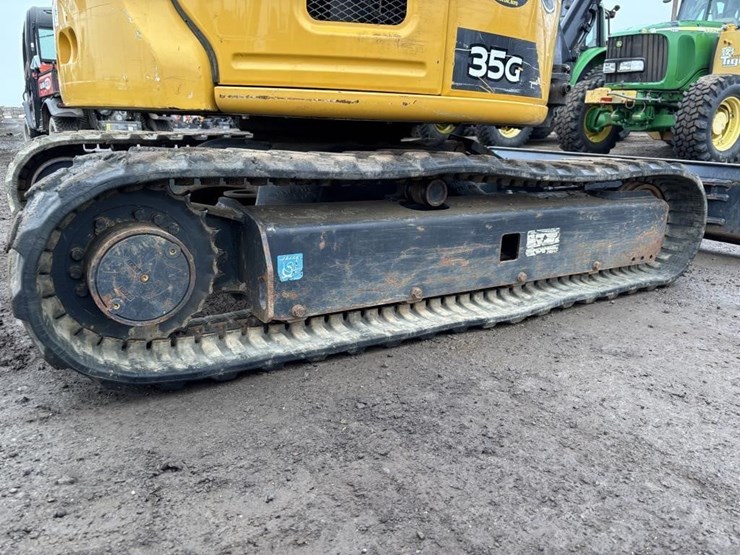 2022-deere-35g-image-24