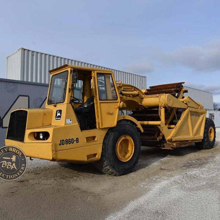 1979 DEERE 860B