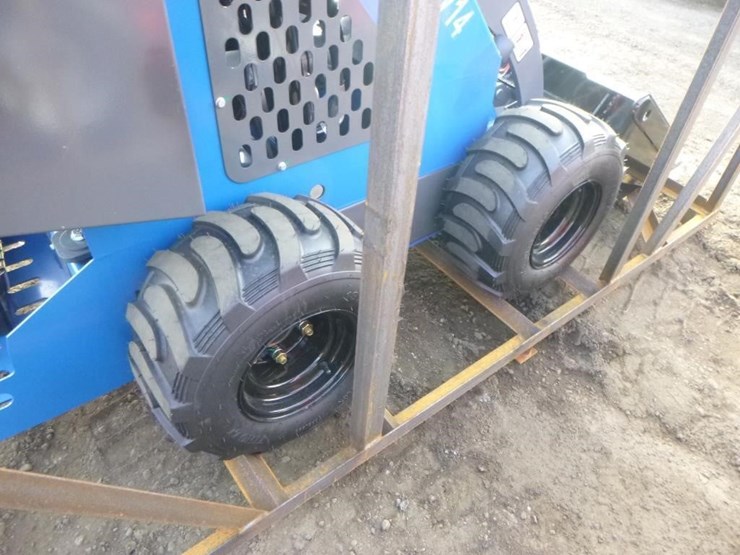 2025-agt-mx-mrw14-skid-steer-loader-image-16