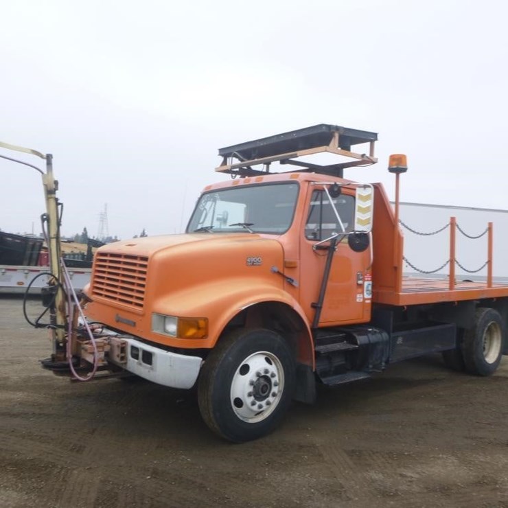 INTERNATIONAL 4900