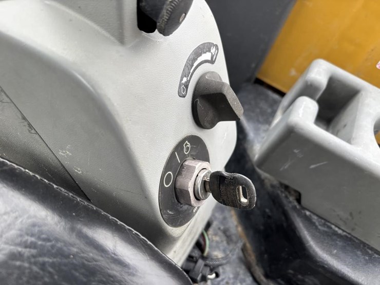 caterpillar-305.5e2-cr-image-37