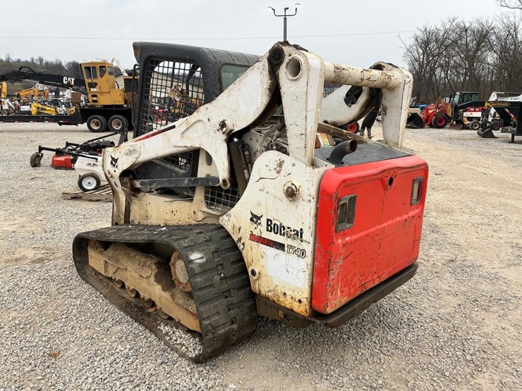 2016-bobcat-t740-image-5
