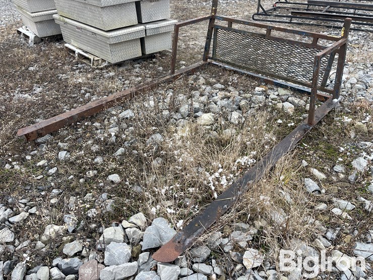 steel-pickup-headache-rack-image-5