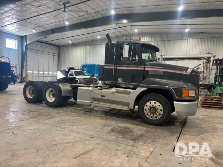 1993-mack-ch613-image-3