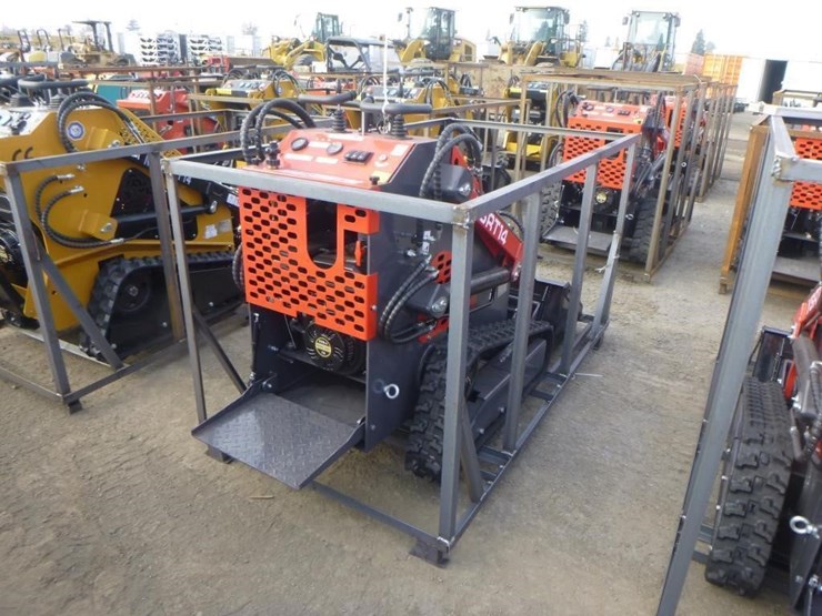 2025-agt-ysrt14-skid-steer-track-loader-image-3