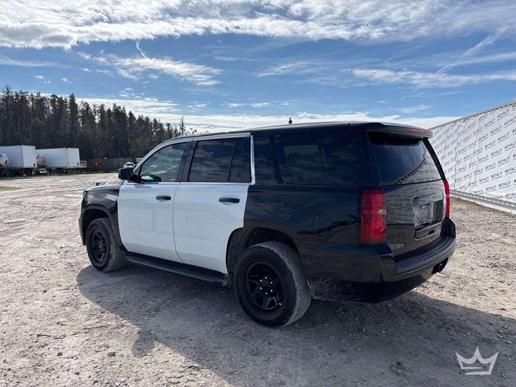 2019-chevrolet-tahoe-suv-image-4