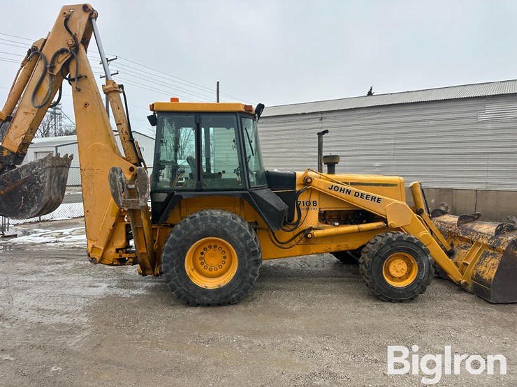 deere-710b-image-4