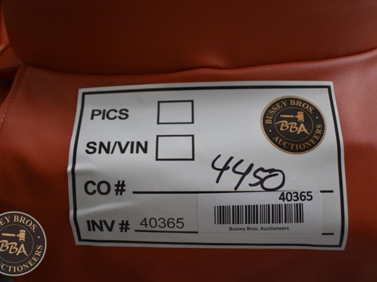 tpm-tpm-4520-full-body-massage-chair,-orange/white,-usb-port,-built-in-control-image-9