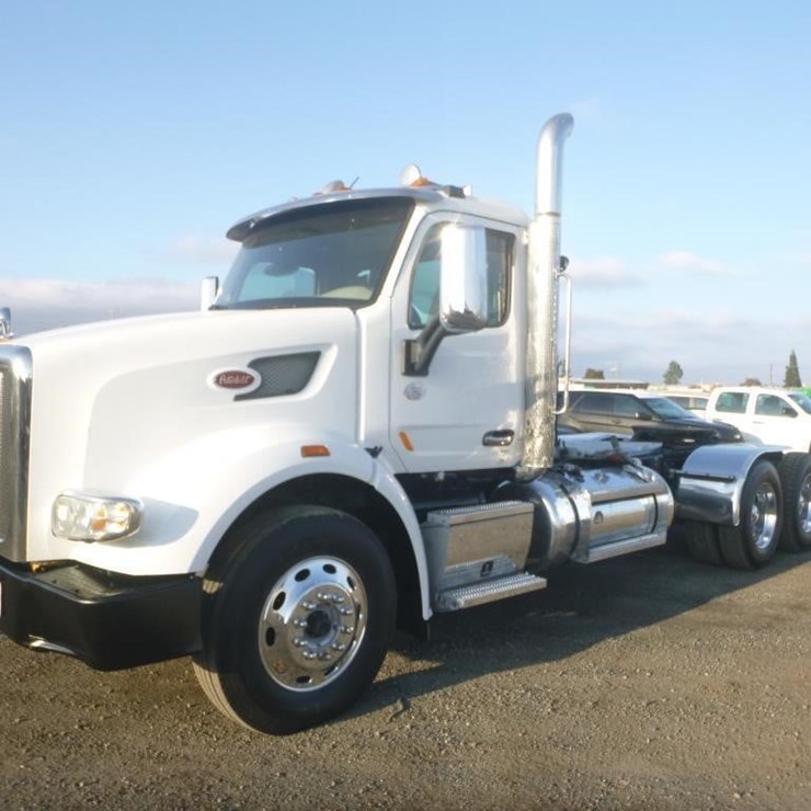 2019 PETERBILT 567