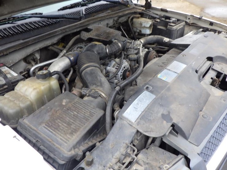 2003-chevrolet-3500-image-9