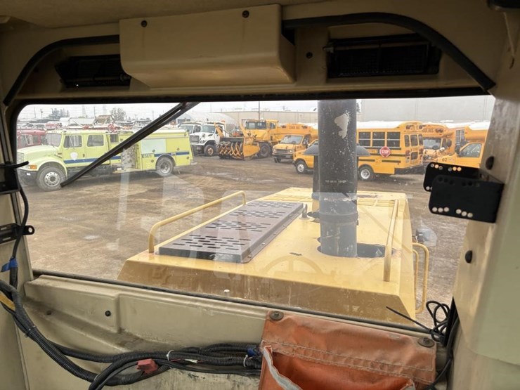 2006-caterpillar-143h-image-47