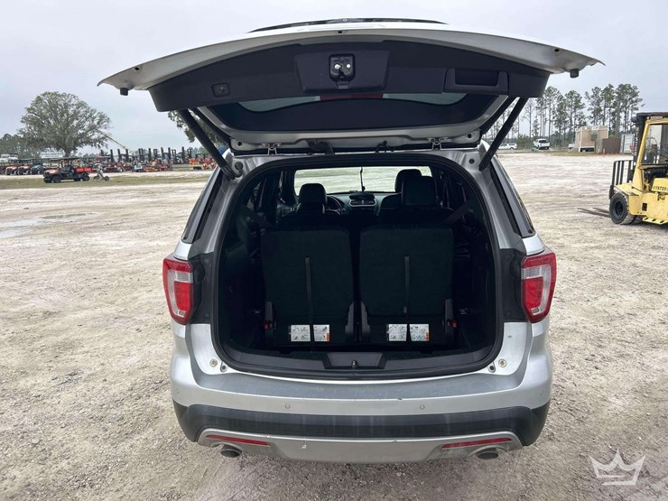 2016-ford-explorer-4wd-xlt-suv-image-22