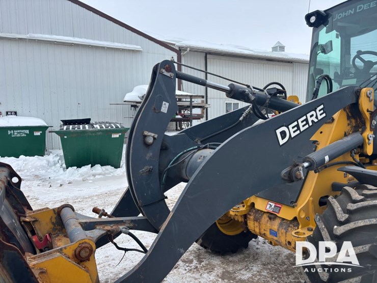 deere-324l-image-40