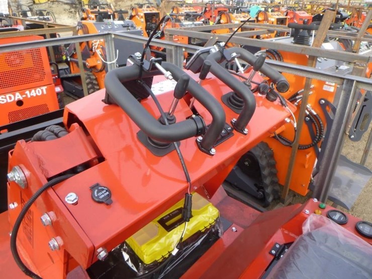 2025-agt-sda-140t-skid-steer-track-loader-image-15