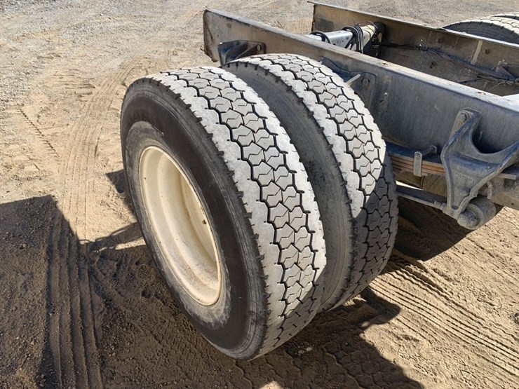 international-4300-image-12