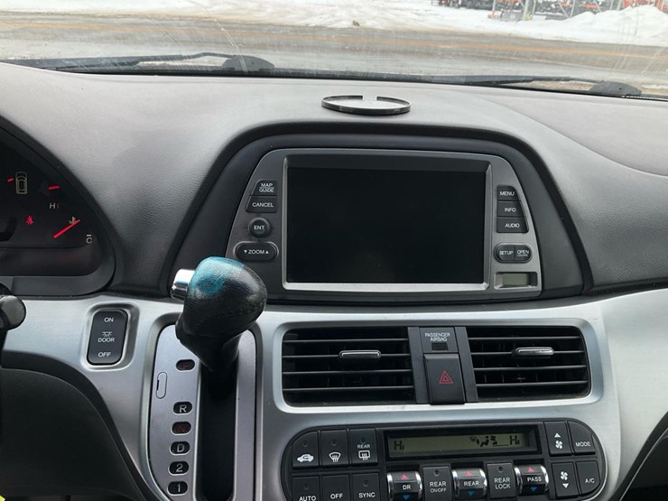 2010-honda-odyssey-touring-image-58