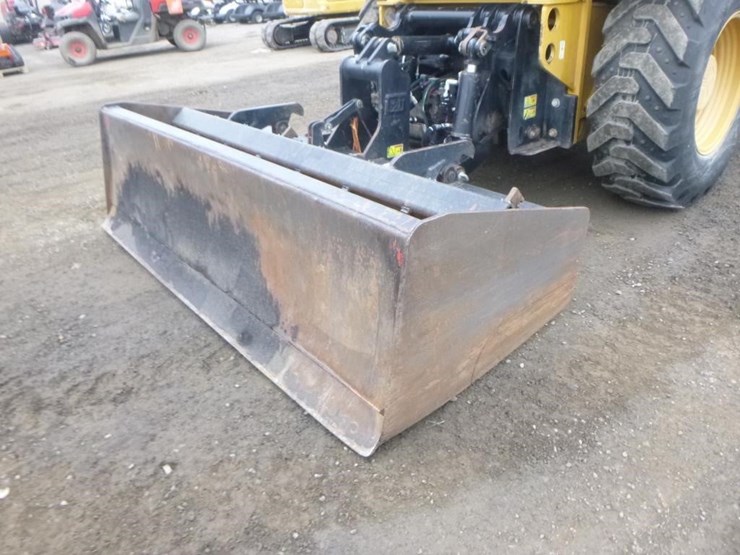 2021-caterpillar-415-il-image-15