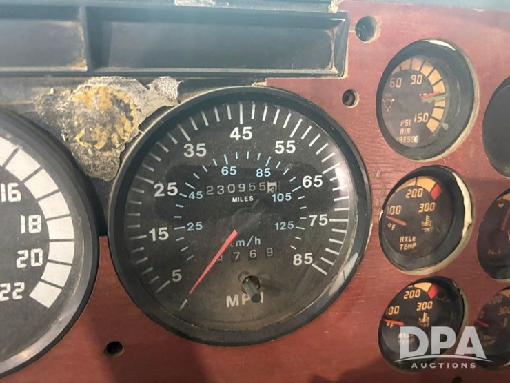 1993-mack-ch613-image-59