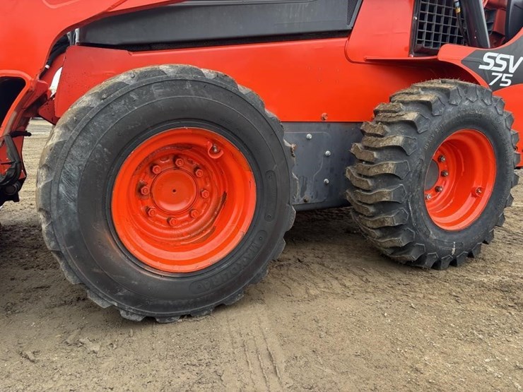 kubota-ssv75-image-14