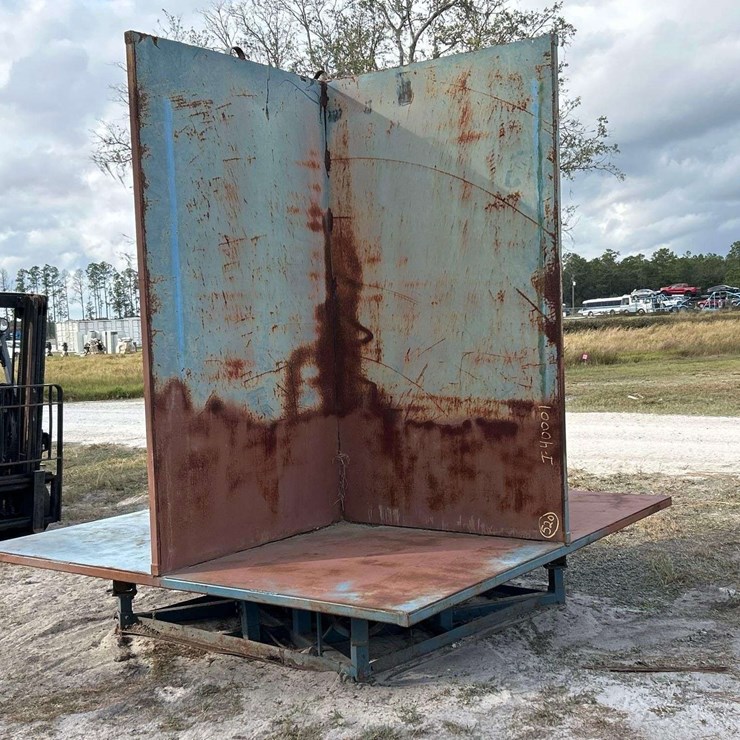 4-Section Rolling Metal Divider