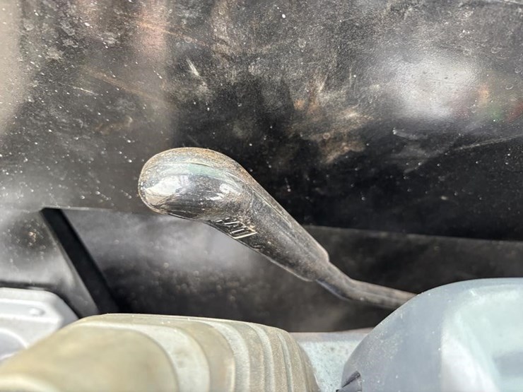 caterpillar-305.5e2-image-35