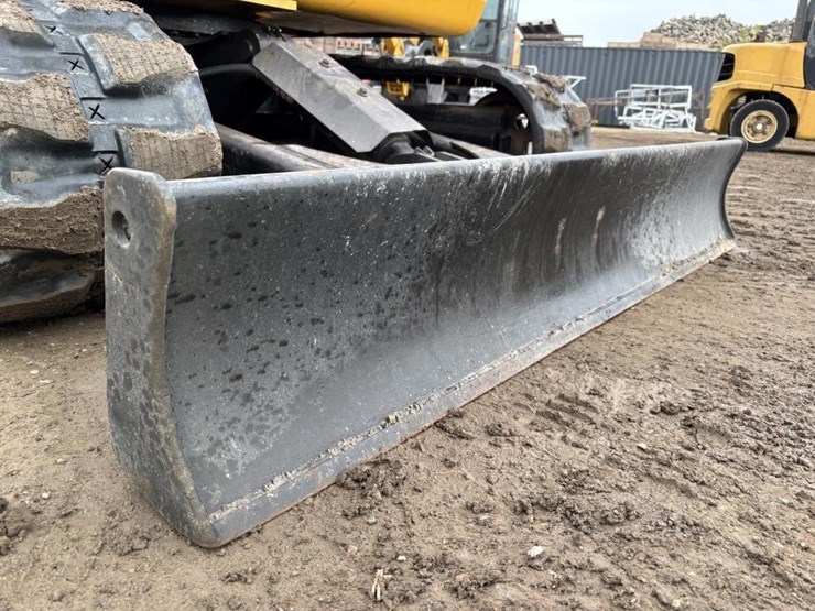 caterpillar-305.5e2-image-10