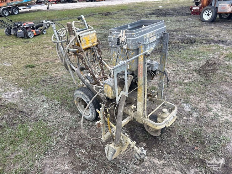 graco-gas-powered-portable-line-striper-image-2